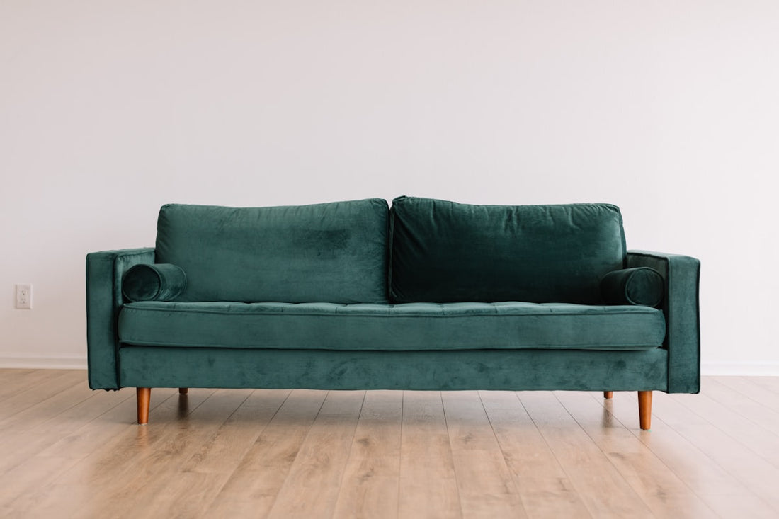 Mid-century modern living room with bold retro wallpaper accent wall