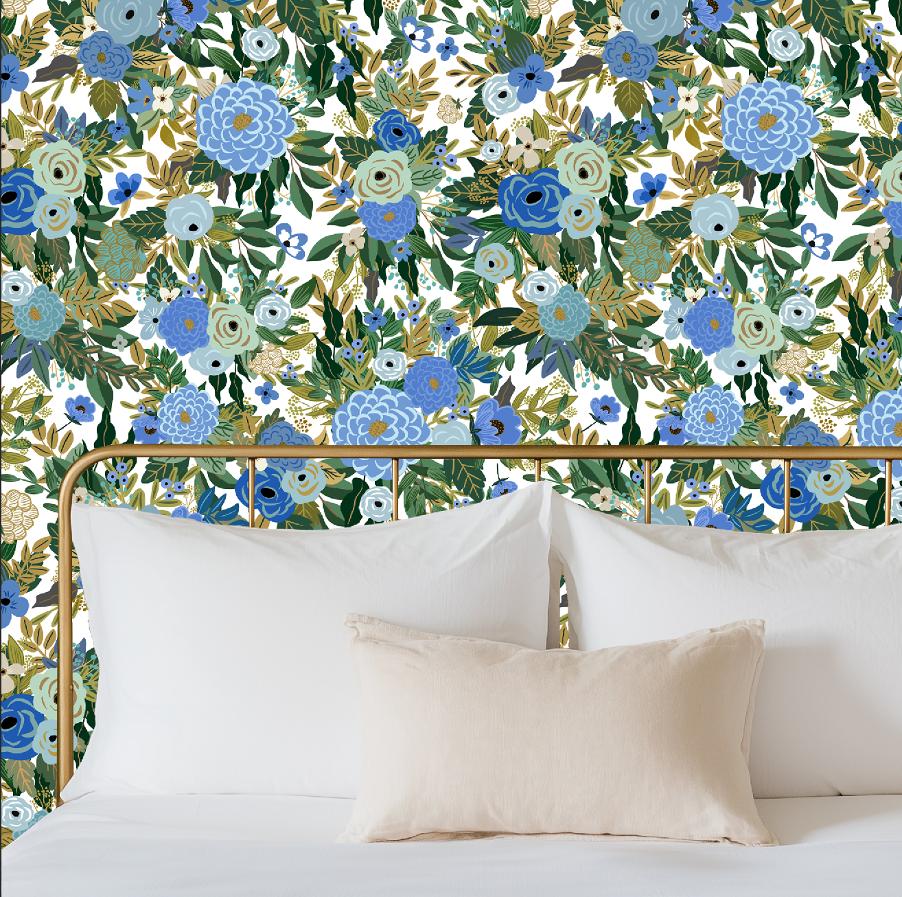 Elegant Hand-Drawn Blue Floral Wallpaper
