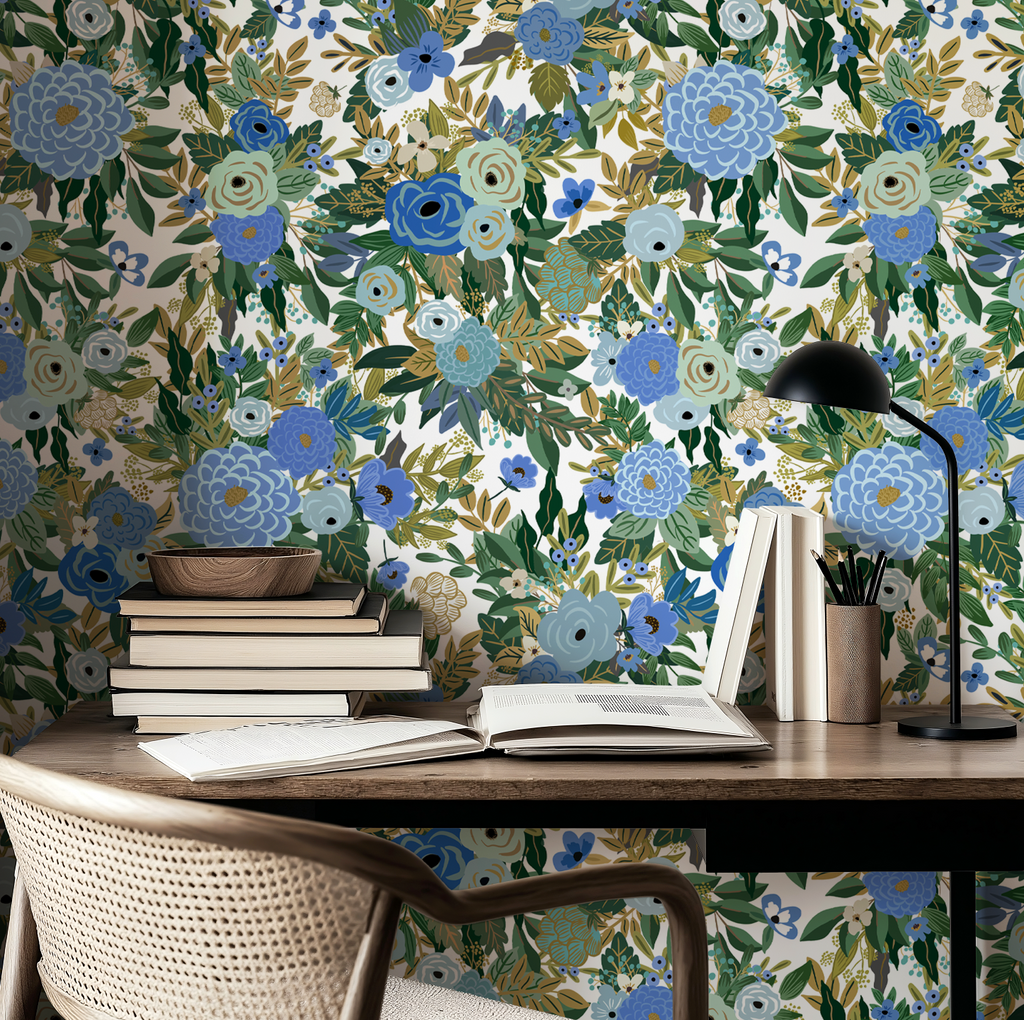 Elegant Hand-Drawn Blue Floral Wallpaper